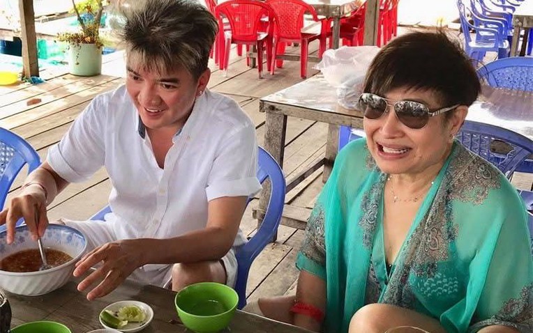10-1752159442-vo-cu-hon-17-tuoi-lien-tuc-tuong-tac-nhung-dam-vinh-hung-khong-phan-hoi-gay-to-mo.jpg