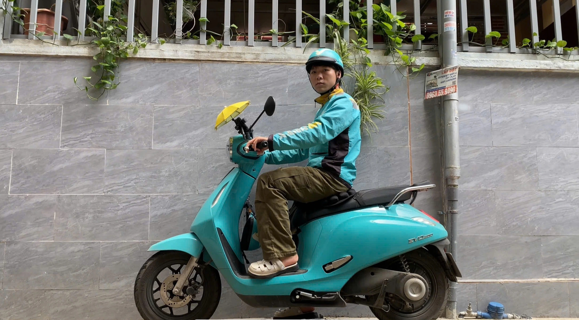 IT bằng Giỏi, giờ chạy xe ôm kiếm 400 - 500k/ ngày ở Hà Nội: