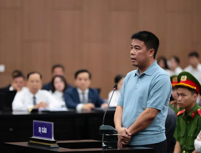 11-1752199903-tuyen-an-cuu-bi-thu-tinh-uy-hoang-thi-thuy-lan-va-chu-tich-tap-doan-phuc-son.webp