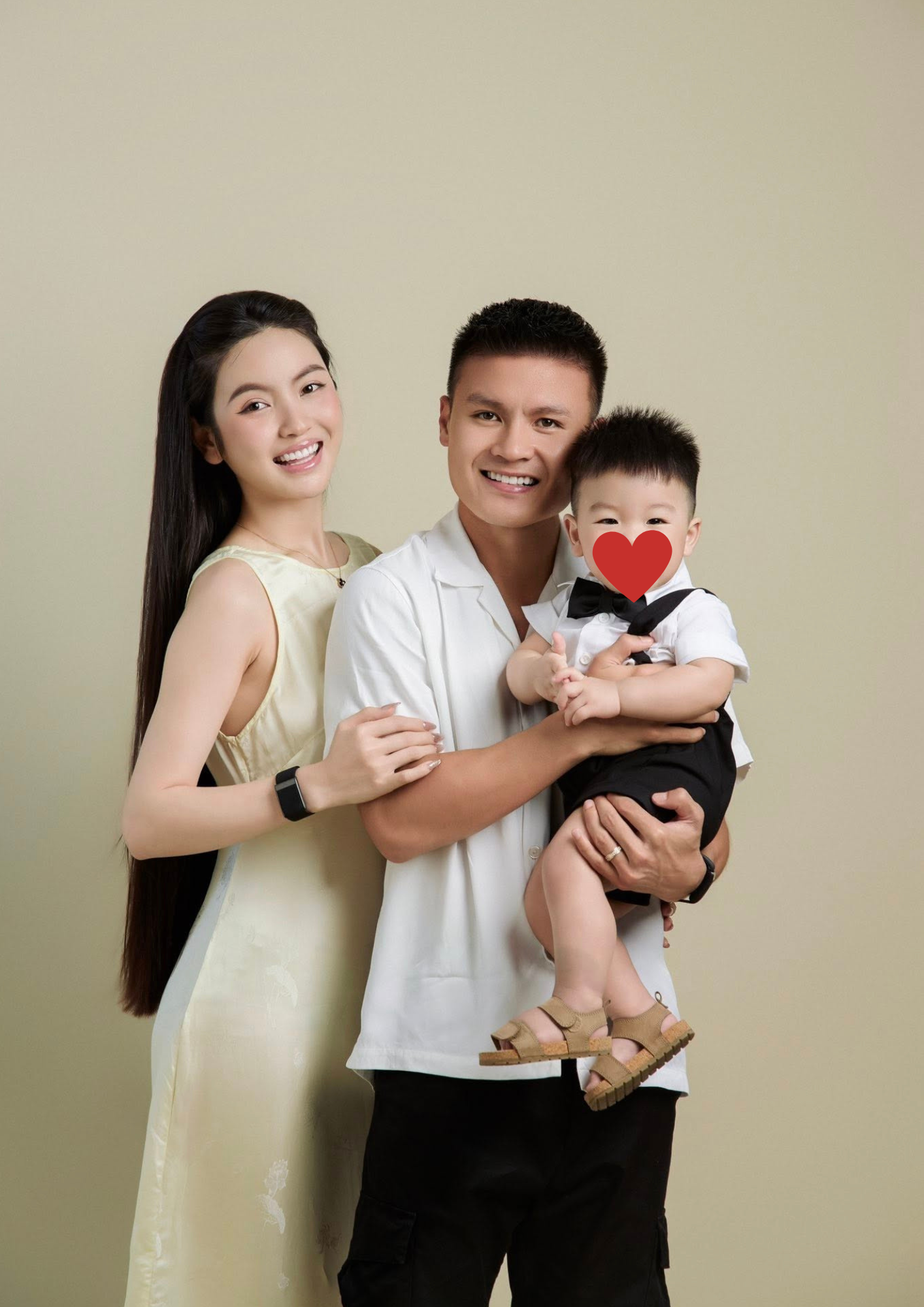 Quang Hải - Chu Thanh Huyền tung ảnh nét căng như poster phim, mừng sinh nhật đầu tiên của cậu quý tử Lido- Ảnh 2.