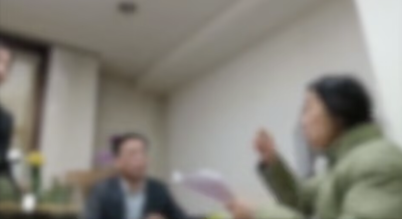 Người phụ nữ tất toán sổ tiết kiệm hơn 1 tỷ đồng sau 20 năm, ngân hàng thông báo: “Không có bất kỳ thông tin nào liên quan đến sổ này”- Ảnh 3.