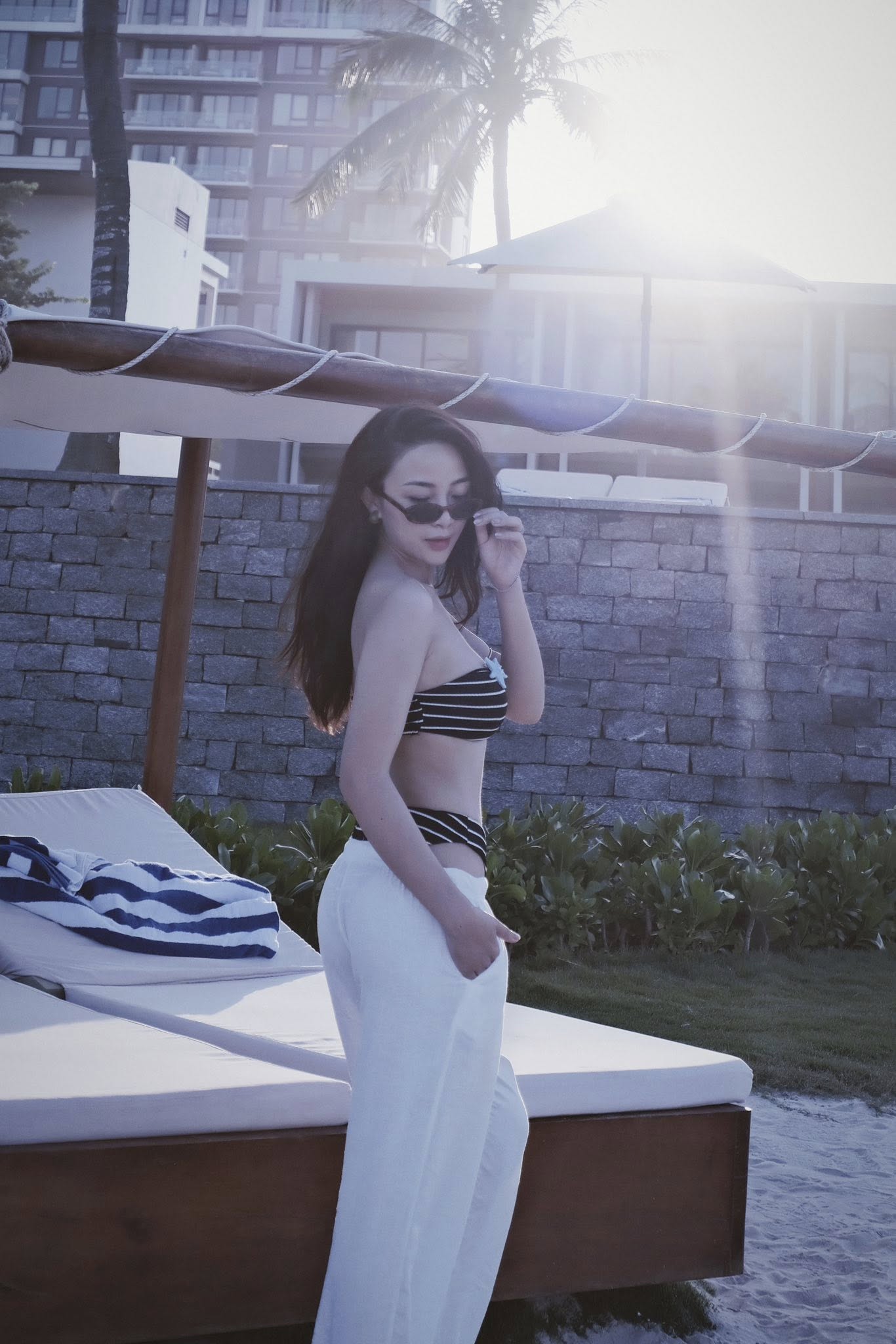 “Cô chủ khách sạn” Nhật Linh diện bikini, mẹ 2 con nhưng 3 vòng vẫn sexy, bảo sao Phan Văn Đức mê không lối thoát- Ảnh 4.