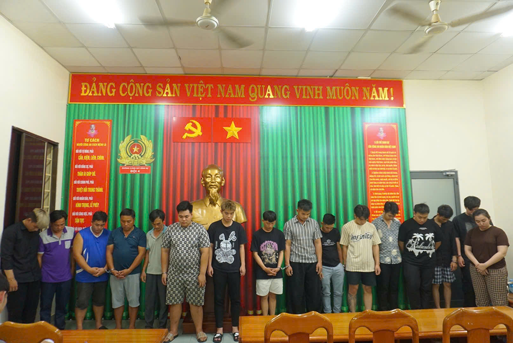 12-1752311238-bat-khan-cap-31-nguoi-ban-253-ty-dong-bong-cuoi-cho-cac-tu-diem-an-choi.png