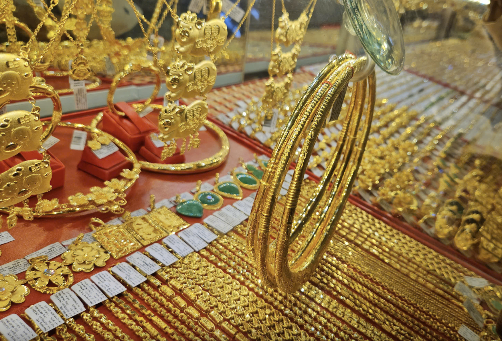 13-1752366189-mua-ban-vang-tu-20-trieu-dong-trong-ngay-phai-chuyen-khoan.png