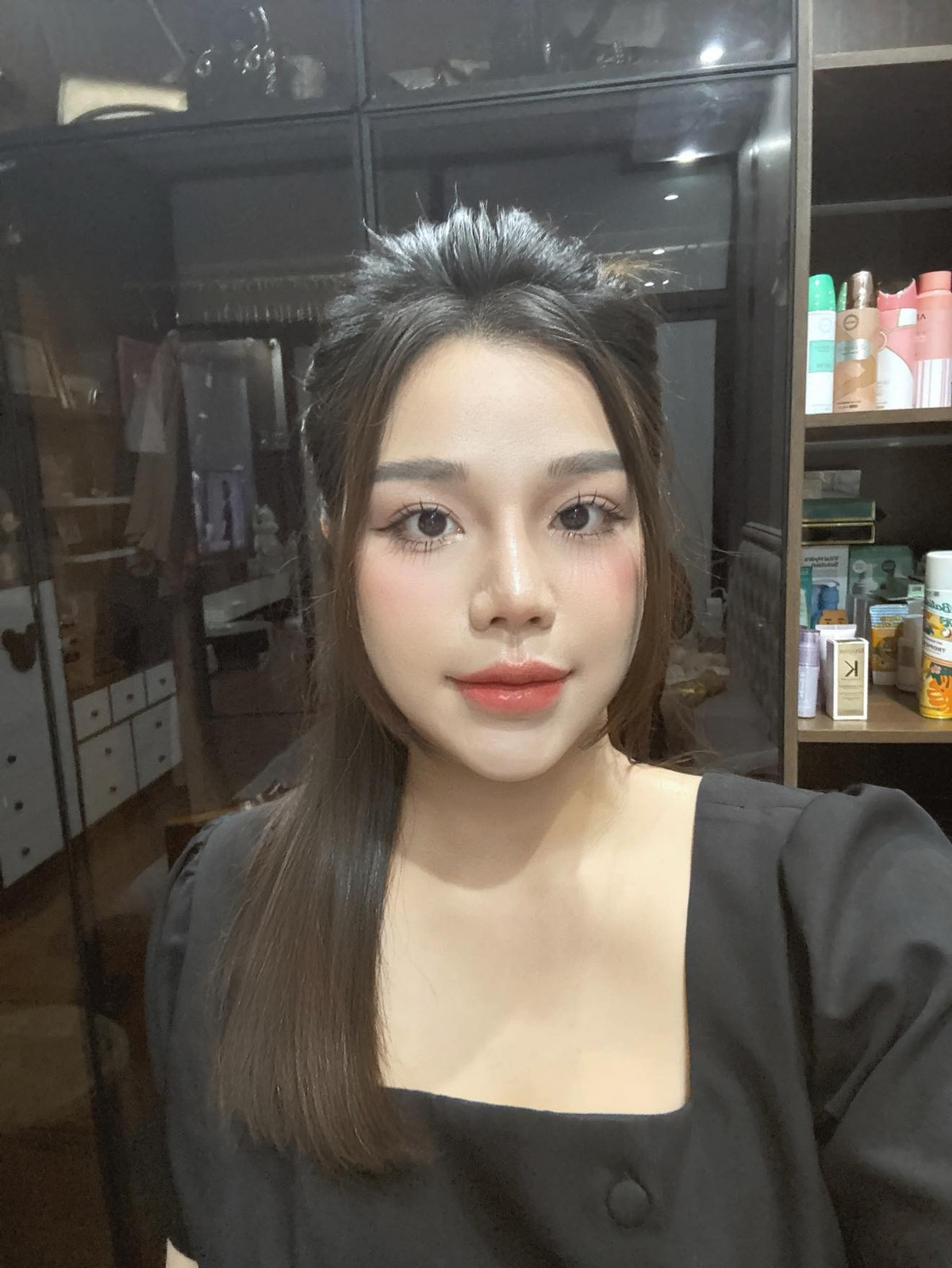 Dù không chỉ đích danh ai, nhưng chỉ vài phút sau khi bài đăng lên sóng, dân mạng thích hóng drama liền nhào vào đoán danh tính