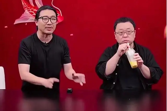 13-1752404893-ai-dong-gia-cuu-ceo-cong-nghe-noi-tieng-livestream-thu-gan-200-ty-trong-6-tieng.jpg