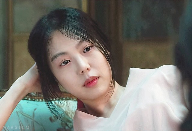 Nữ diễn viên ngoài đời là 