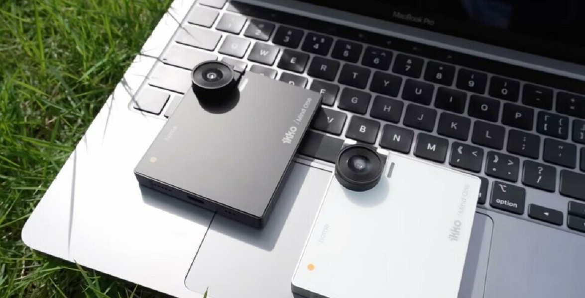 Bản Pro của máy được tặng internet toàn cầu miễn phí tại hơn 60 quốc gia, chỉ để dùng AI.