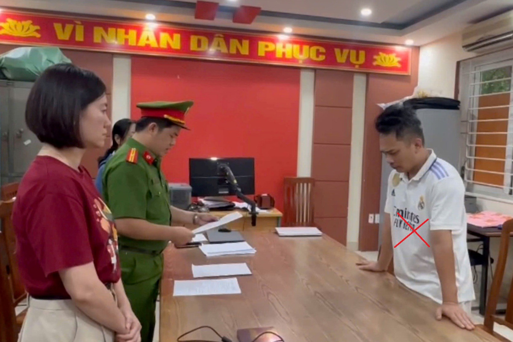 15-1752535659-giang-ho-mang-tien-bip-co-the-doi-dien-muc-an-nao.jpg