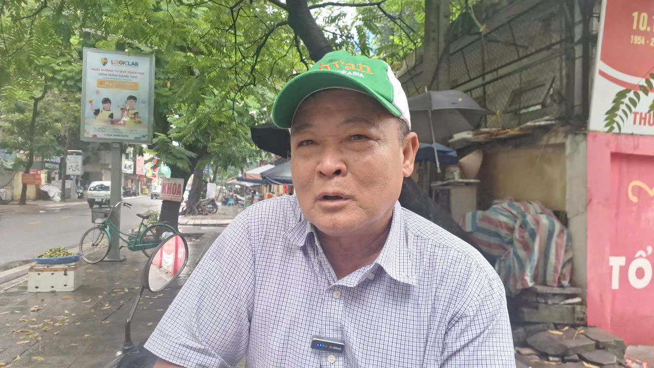 Người dân sống trong Vành đai 1 Hà Nội nói gì về cấm xe máy chạy xăng?- Ảnh 3.