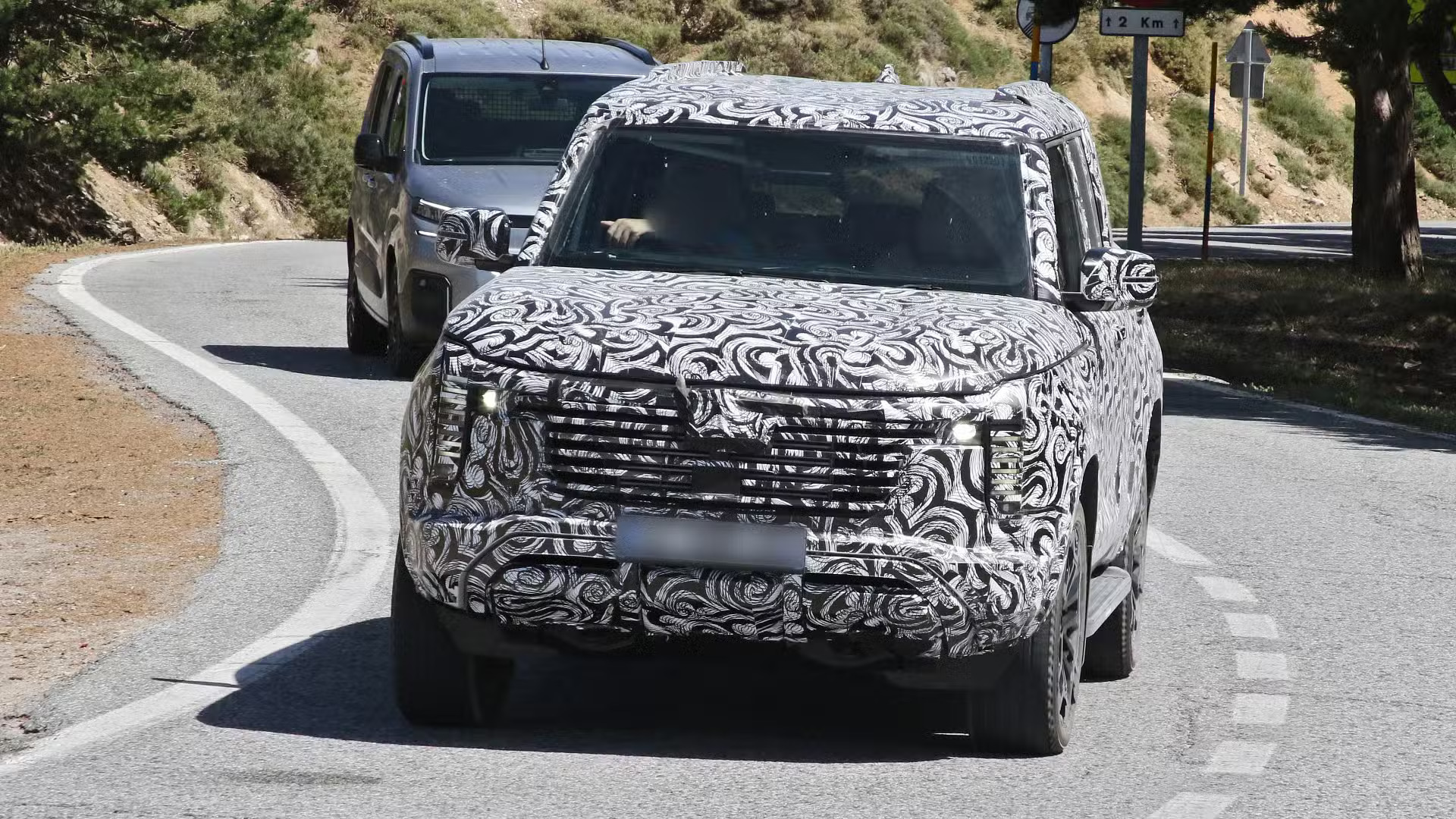 SUV đồn đoán là Mitsubishi Pajero đời mới này có dáng như Destinator sắp về Việt Nam, có thể ra mắt ngay năm nay - Ảnh 3.