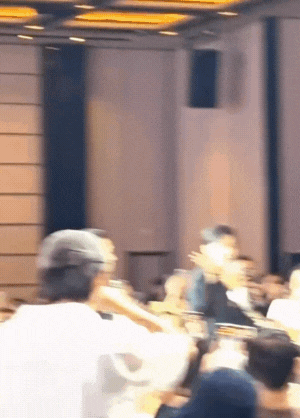 Clip: Mỹ nhân Việt đẹp đến mức khiến Lee Min Ho phải 2 lần ngắm nghía không rời tại sự kiện- Ảnh 6.