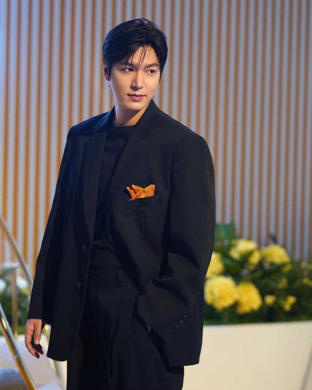 Clip: Mỹ nhân Việt đẹp đến mức khiến Lee Min Ho phải 2 lần ngắm nghía không rời tại sự kiện- Ảnh 10.