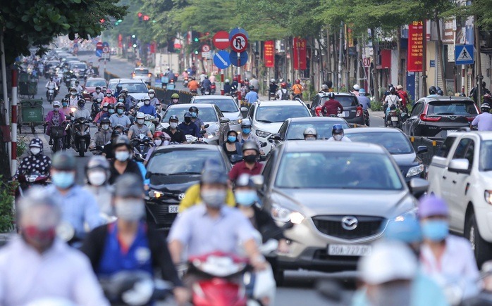 15-1752573777-ha-noi-cam-xe-may-xang-trong-vanh-dai-1-tu-1-7-2026-nguon-cung-ung-xe-may-dien-tu-dau.jpeg