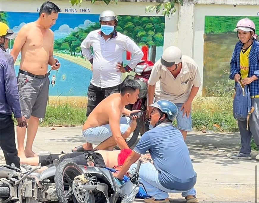 Tai nạn giao thông thương tâm tại TP HCM khiến hai vợ chồng tử vong khi đưa con gái đi khám - Ảnh 1.