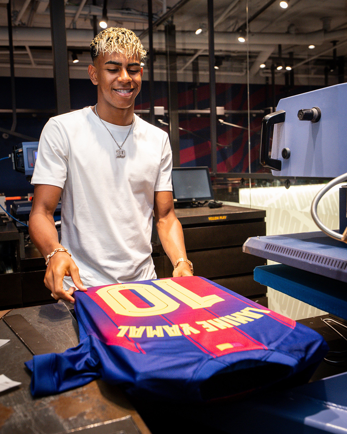 FCB - Lamine Yamal 10 Barca.jpg