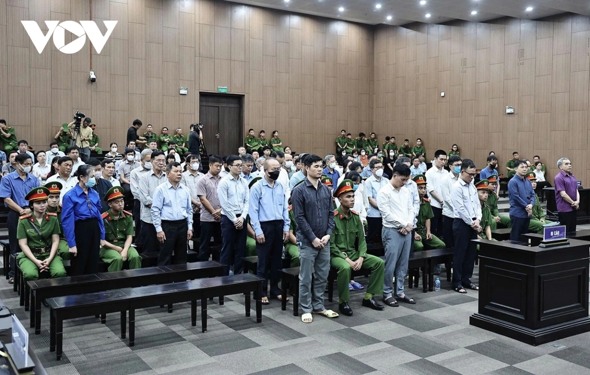 vu an phuc son nhung giot nuoc mat muon mang hinh anh 3
