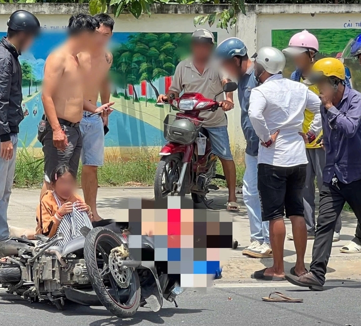 Lời kể xót xa vụ 2 vợ chồng tử vong khi chở con gái đi khám bệnh: Bé gái hoảng loạn nức nở nói