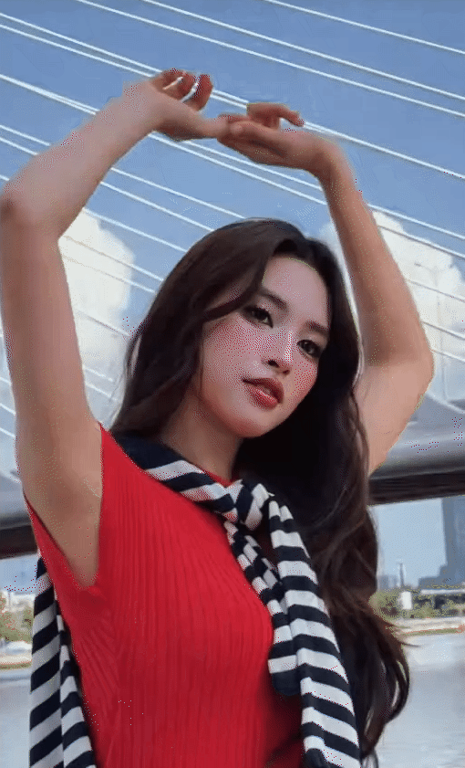 17-1752737333-hoa-hau-tieu-vy-co-dong-thai-ung-ho-jack.gif