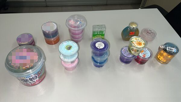 Phát hiện chất kích ứng dạ dày, da, gan thận vượt tới 8,6 lần mức cho phép trong đất nặn dẻo cho trẻ em- Ảnh 2.