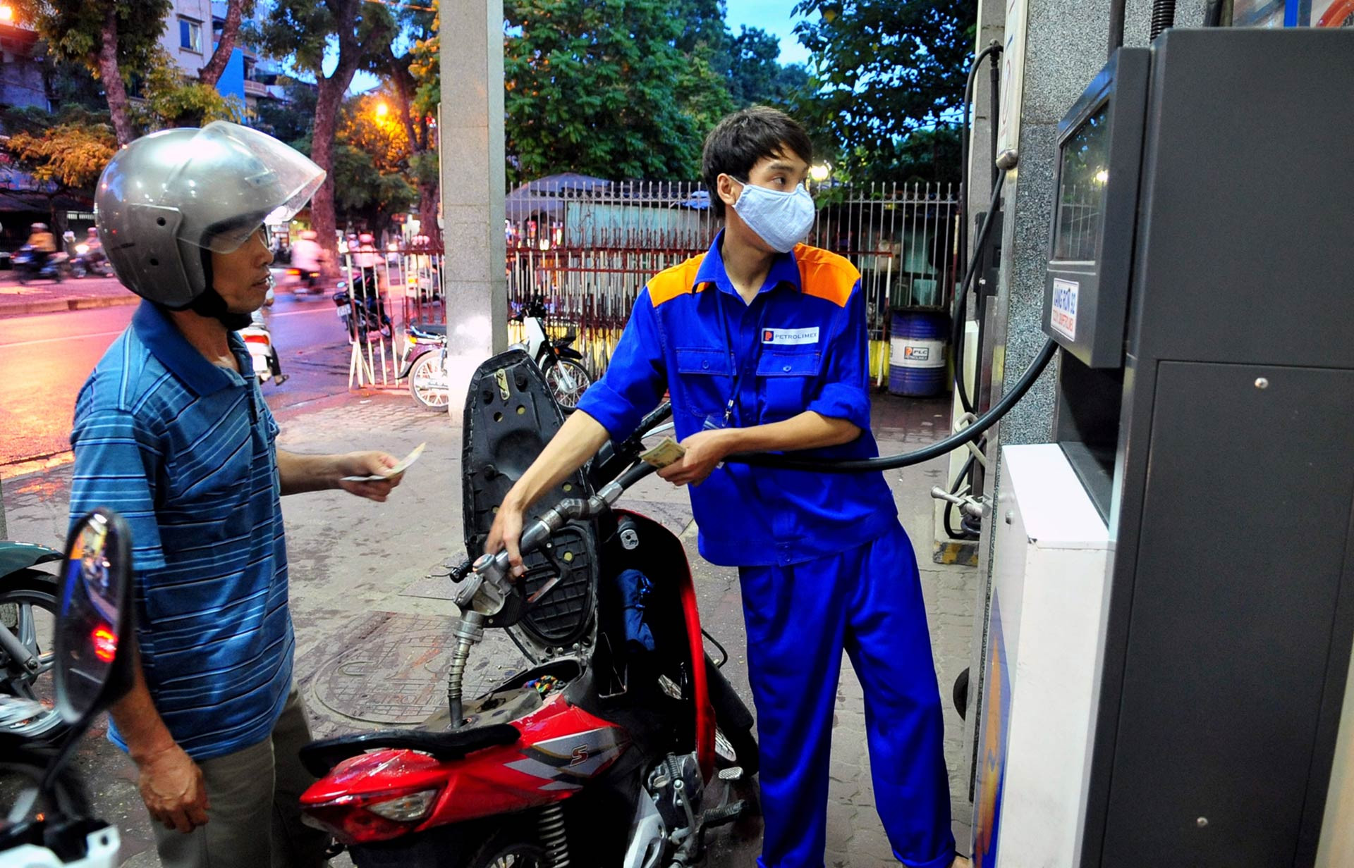 xang dau 5.jpg