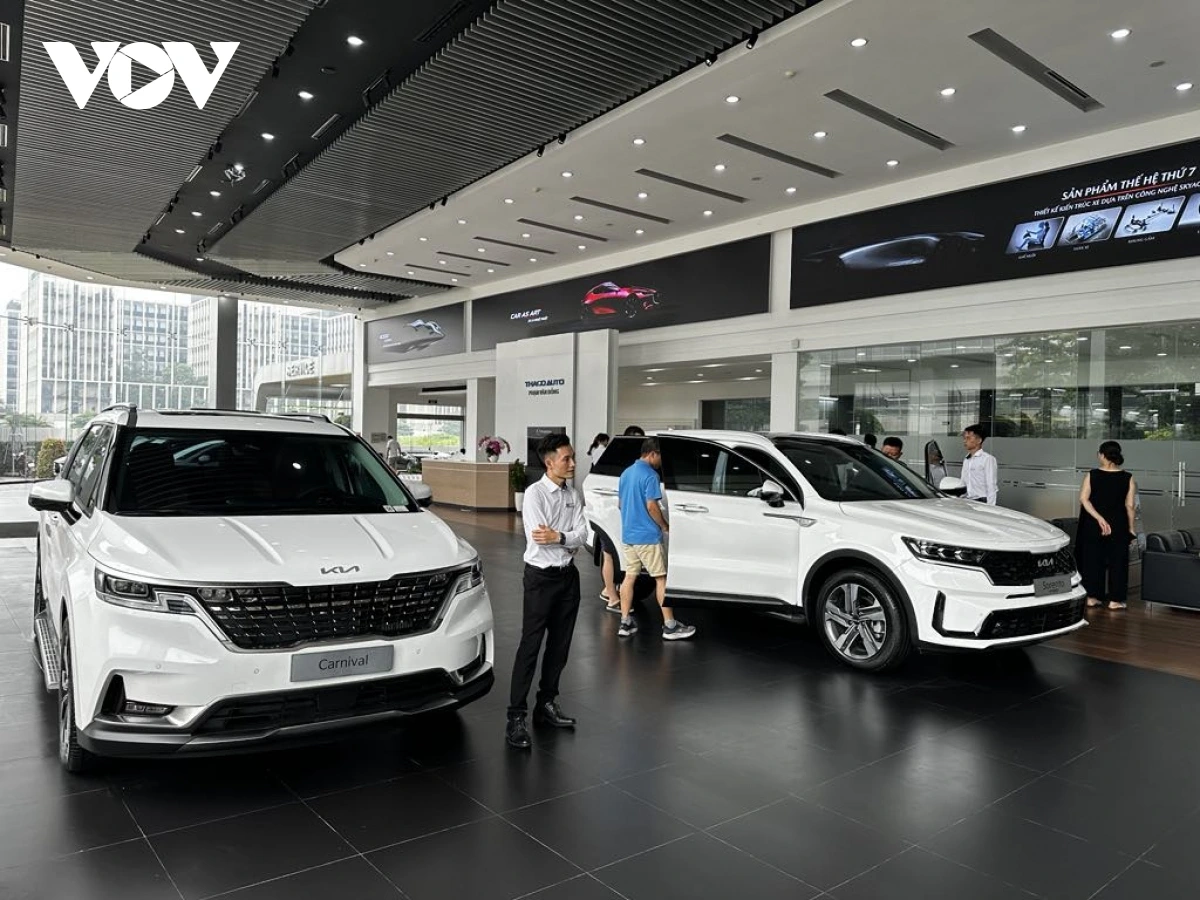 chi phi cho mot chiec xe xang, dau o ha noi se tang khi ap dung bieu phi moi hinh anh 2