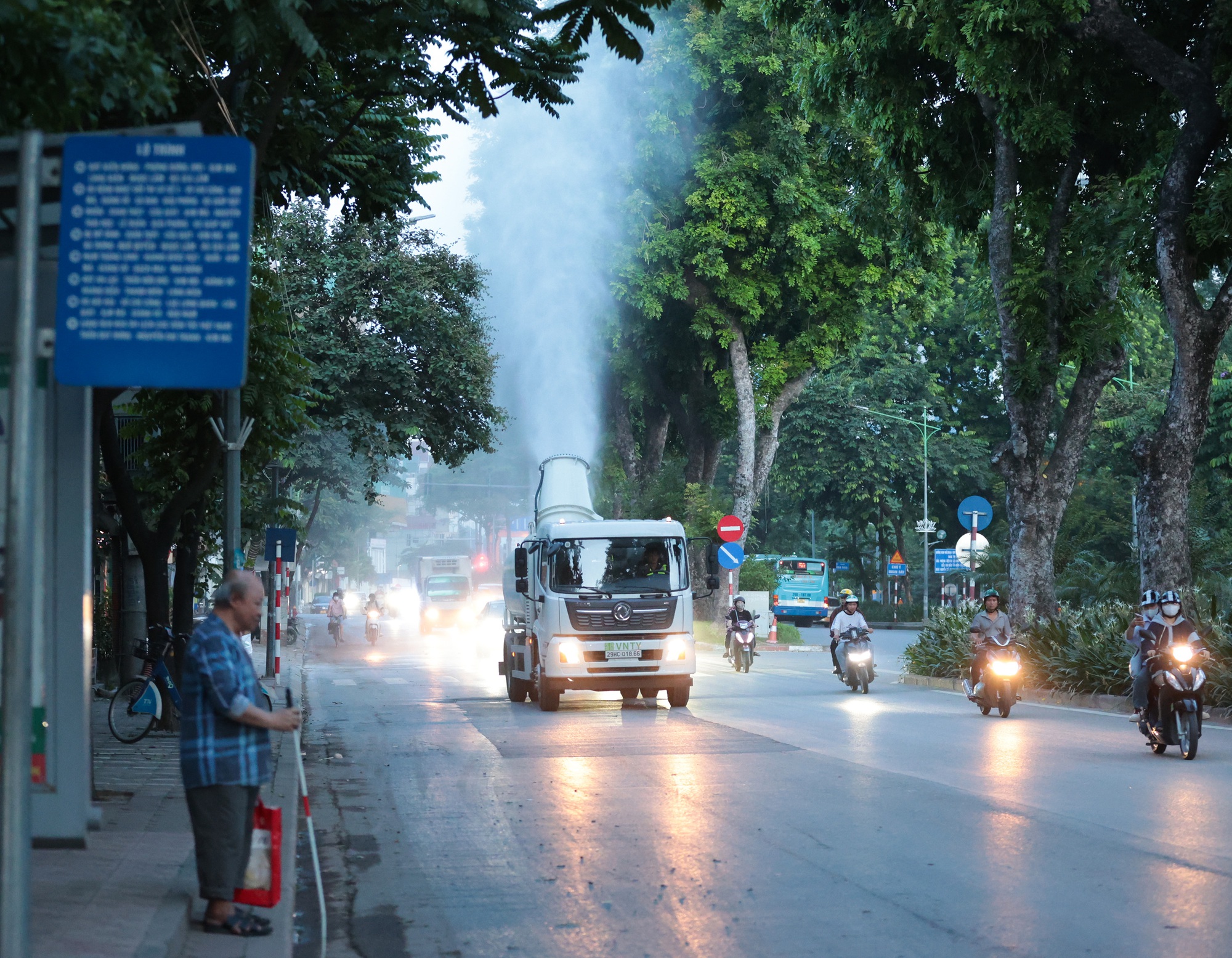 Cận cảnh 