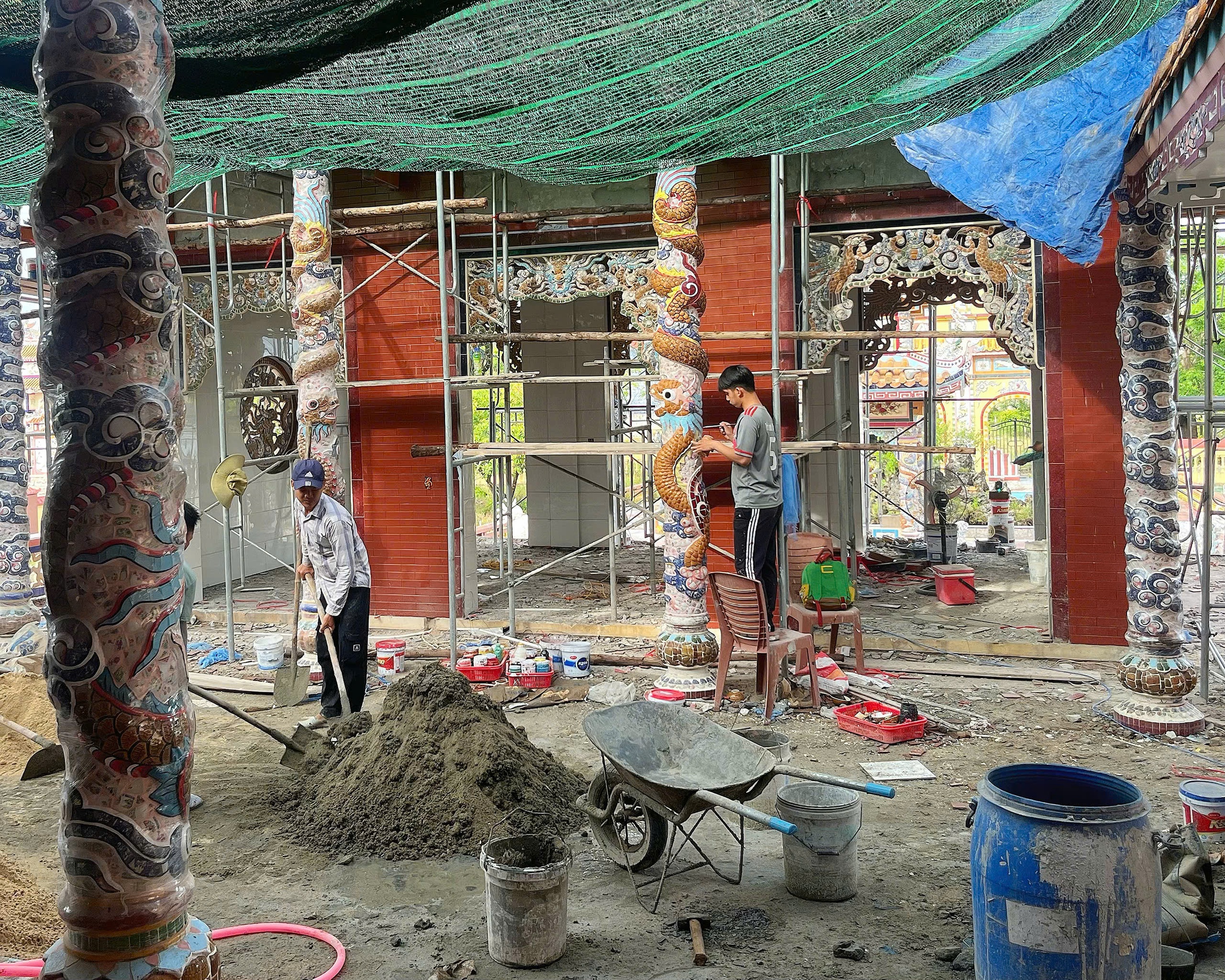 Đập chén bát xây lăng mộ: Chuyện thật ở ngôi làng khiến cả thế giới ngỡ ngàng- Ảnh 4.
