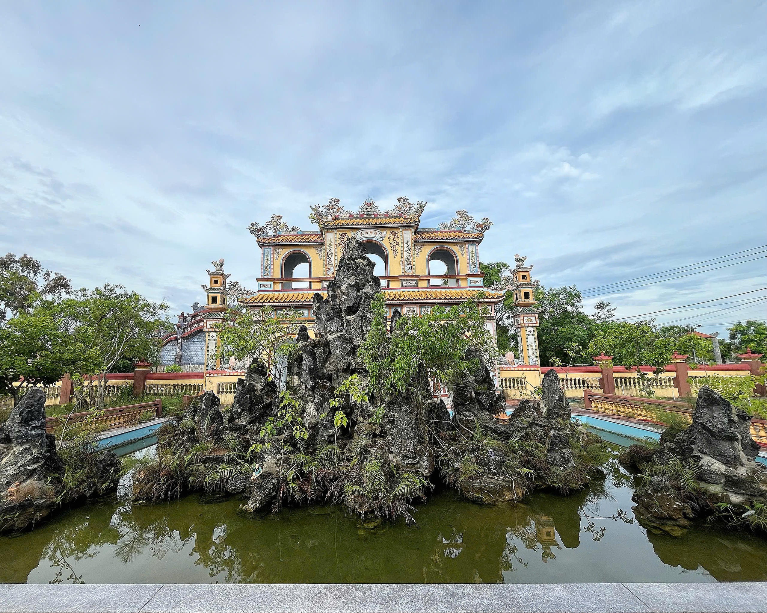 Đập chén bát xây lăng mộ: Chuyện thật ở ngôi làng khiến cả thế giới ngỡ ngàng- Ảnh 5.
