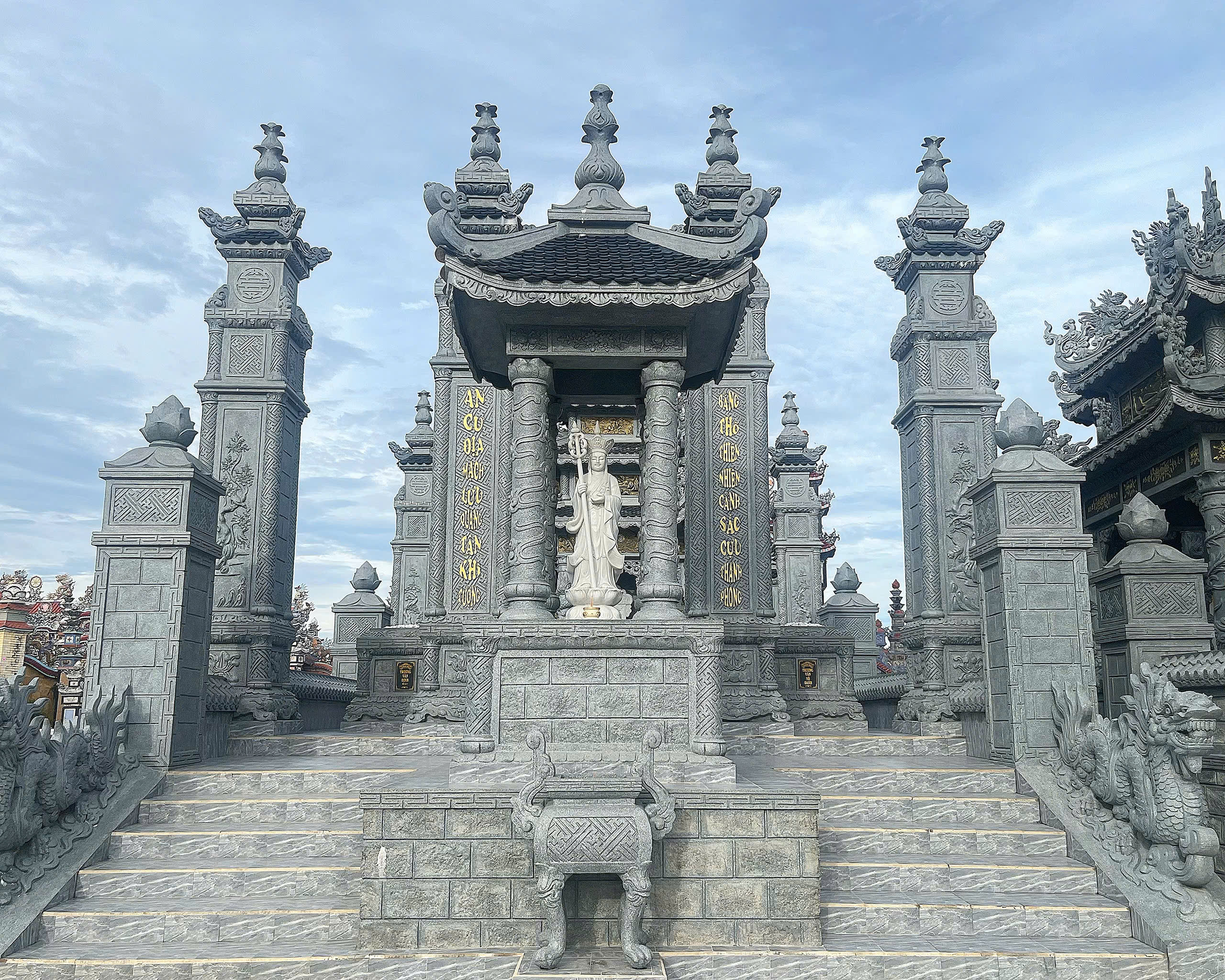 Đập chén bát xây lăng mộ: Chuyện thật ở ngôi làng khiến cả thế giới ngỡ ngàng- Ảnh 8.
