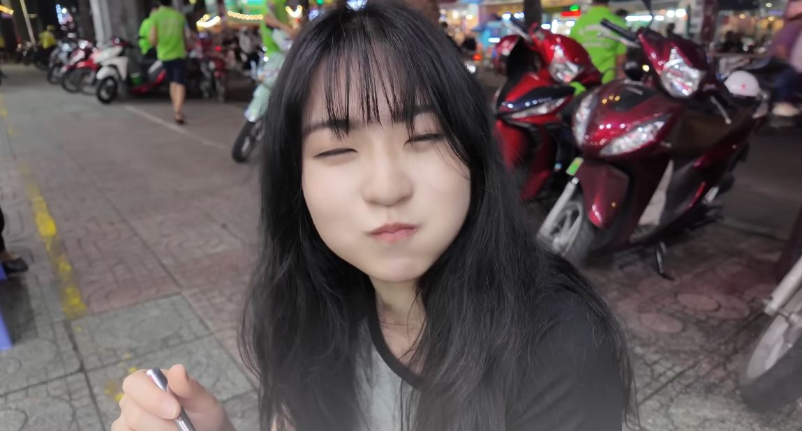 Khách Trung Quốc thích mê 1 món vỉa hè tại TP HCM, thốt lên: 