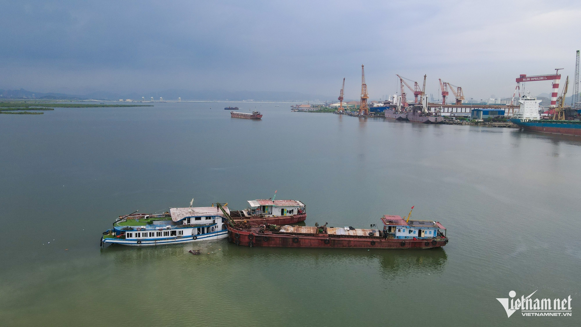 W-Lat tau Ha Long 7.jpg