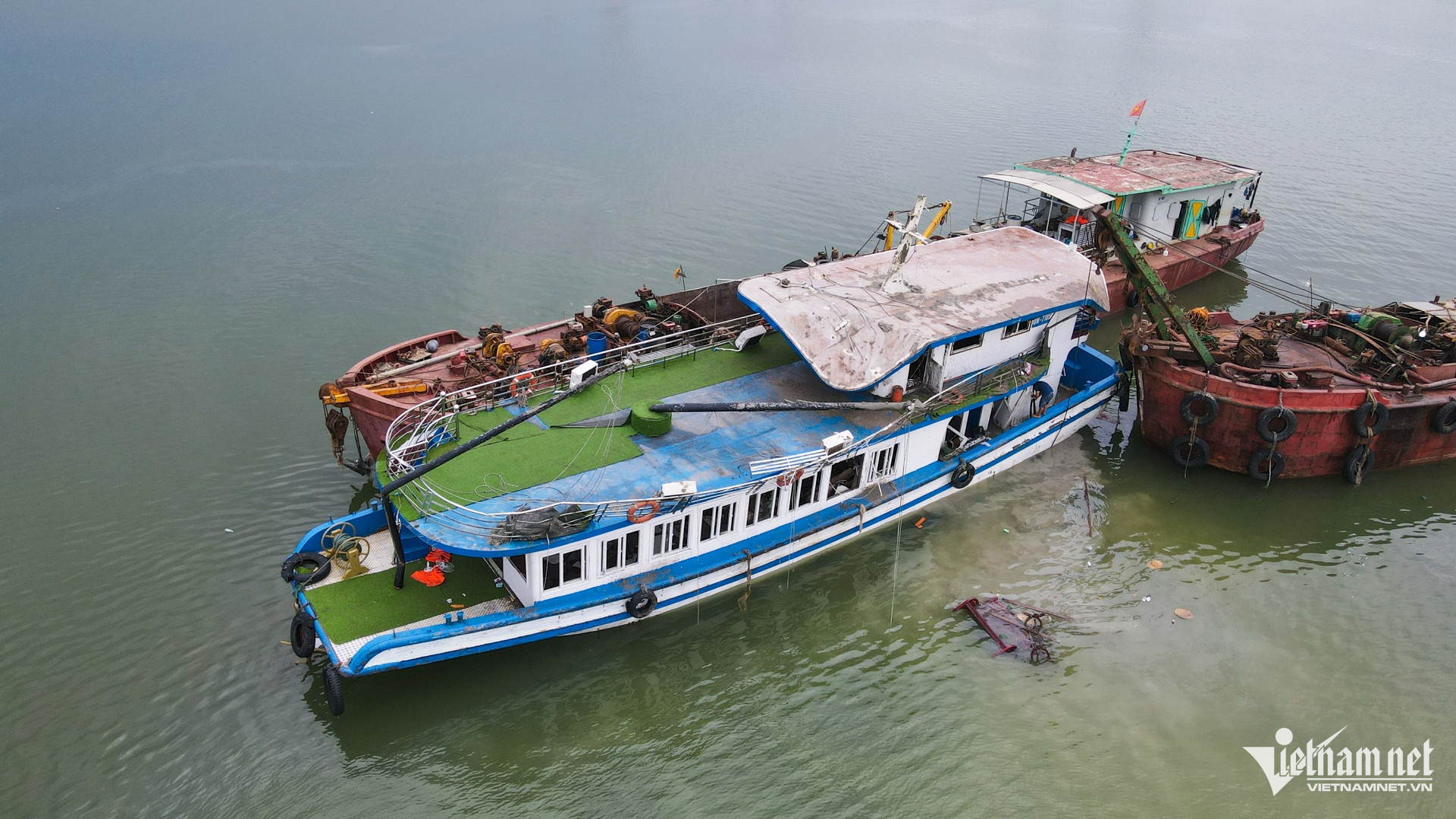 W-Lat tau Ha Long 8.jpg