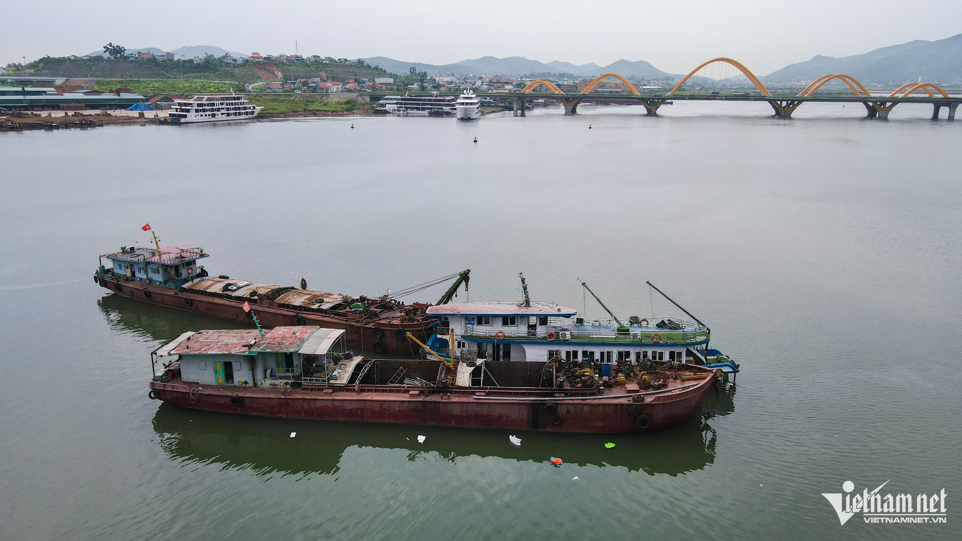 W-Lat tau Ha Long 11.jpg
