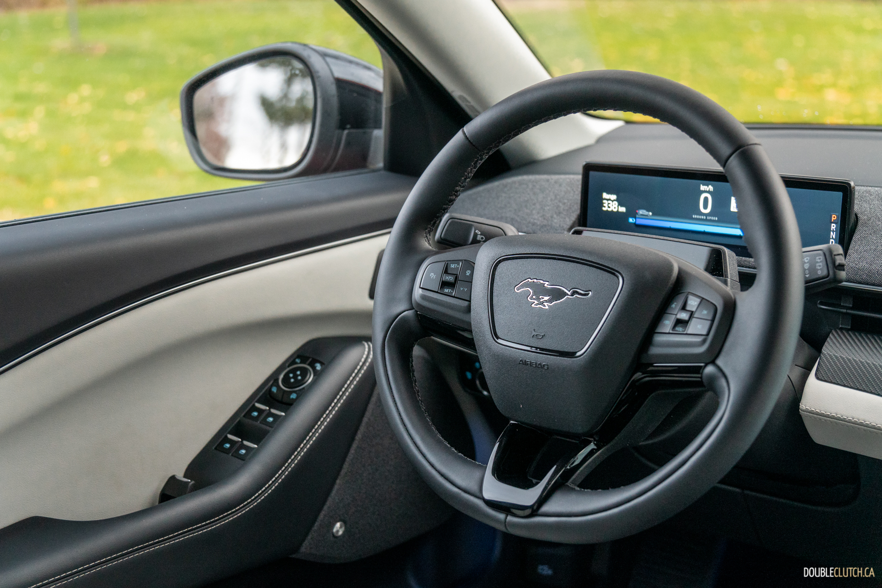 Đây là bản Ford Mustang Mach-E sắp bán tại Việt Nam: Diện mạo khác xe nhập tư, pin khủng, đầy bình có thể chạy Hà Nội - Quảng Bình - Ảnh 13.