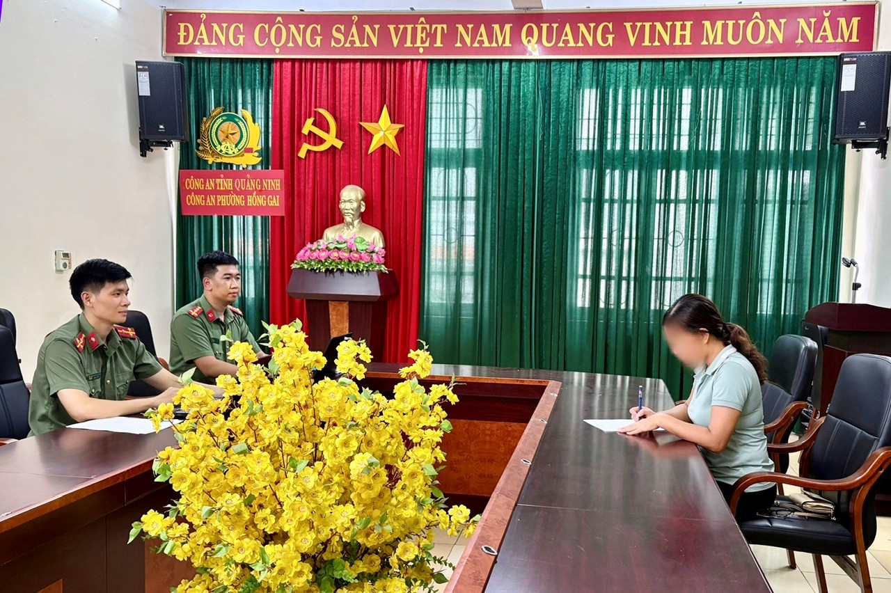 Xử lý nghiêm hành vi đăng tải thông tin sai sự thật vụ lật tàu du lịch Hạ Long - Ảnh 1.