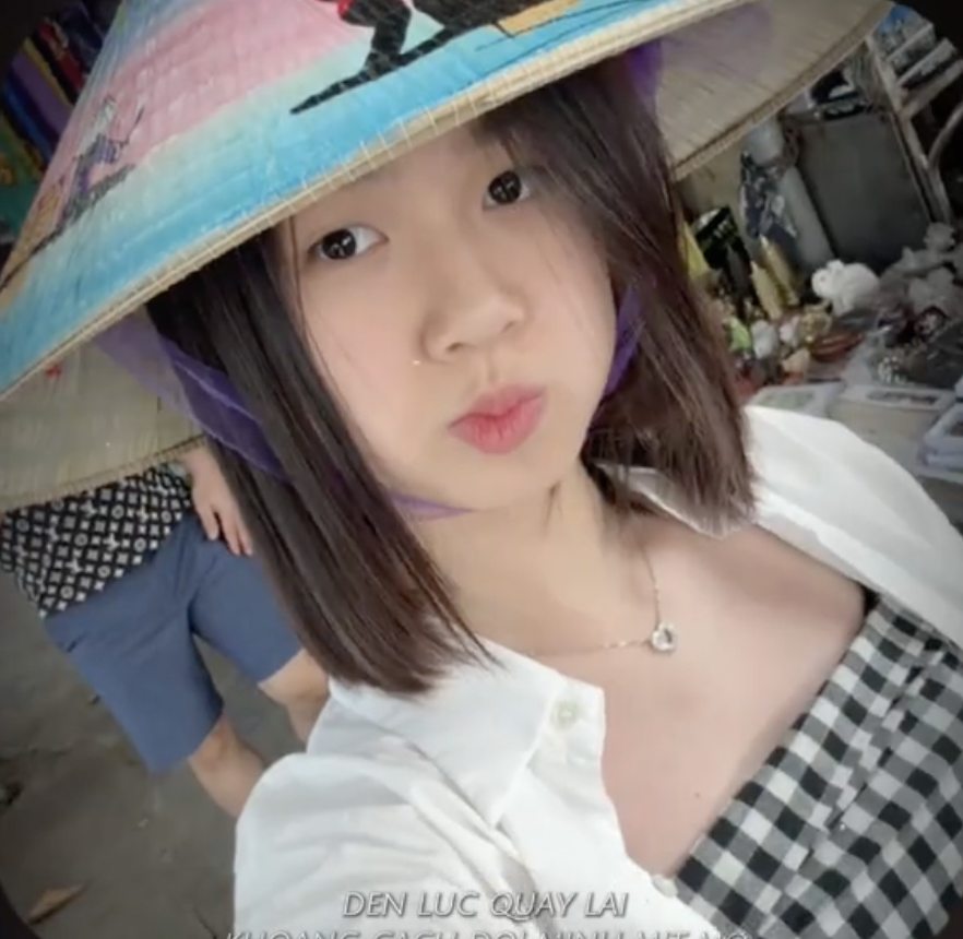 Thủ khoa Hiền Mai lộ mặt mộc cực xinh khi học quân sự, nhận được nhiều yêu thương chăm sóc từ bố mẹ- Ảnh 3.