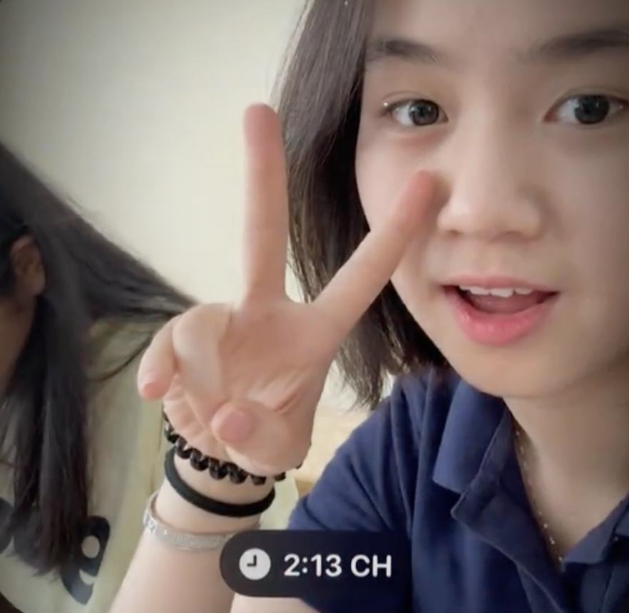 Thủ khoa Hiền Mai lộ mặt mộc cực xinh khi học quân sự, nhận được nhiều yêu thương chăm sóc từ bố mẹ- Ảnh 5.