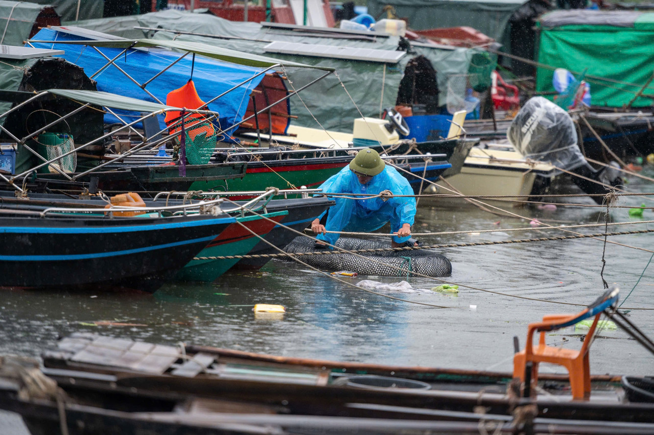 Bão số 3 áp sát: Quảng Ninh di dời gần 10.000 người, đưa 14.000 du khách về bờ- Ảnh 6.