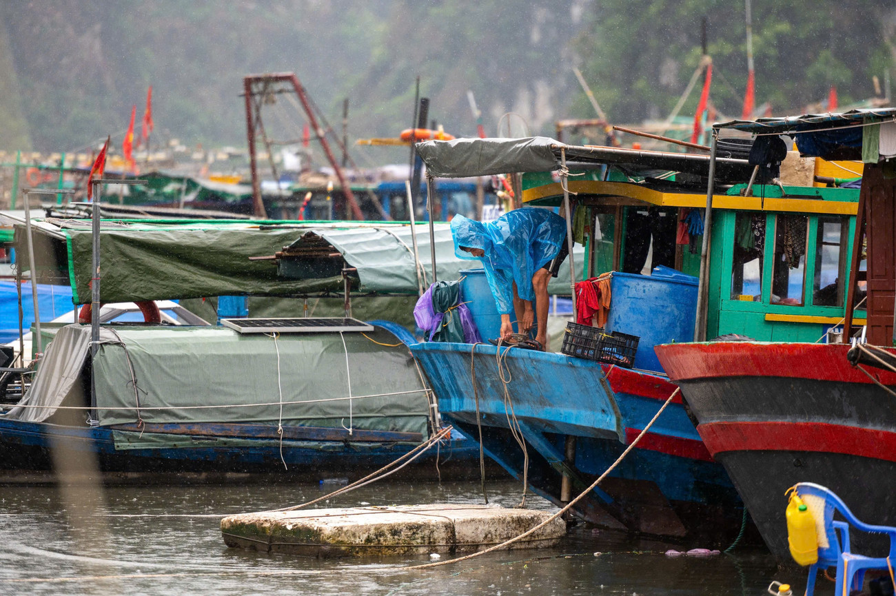 Bão số 3 áp sát: Quảng Ninh di dời gần 10.000 người, đưa 14.000 du khách về bờ- Ảnh 10.
