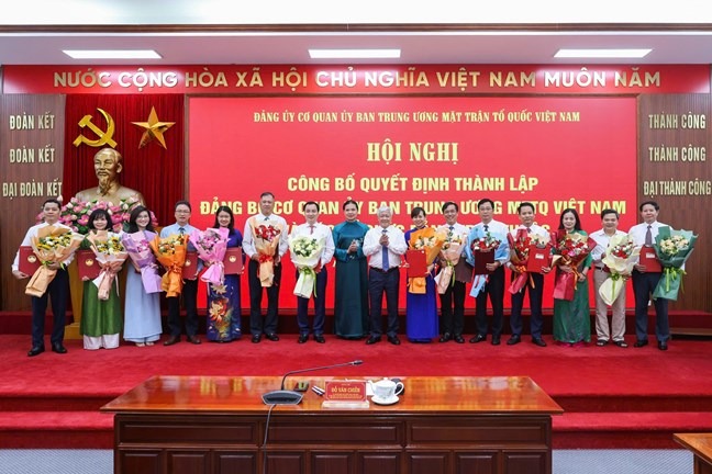 Ông Đỗ Văn Chiến làm Bí thư Đảng ủy Cơ quan Ủy ban Trung ương MTTQ Việt Nam- Ảnh 2.
