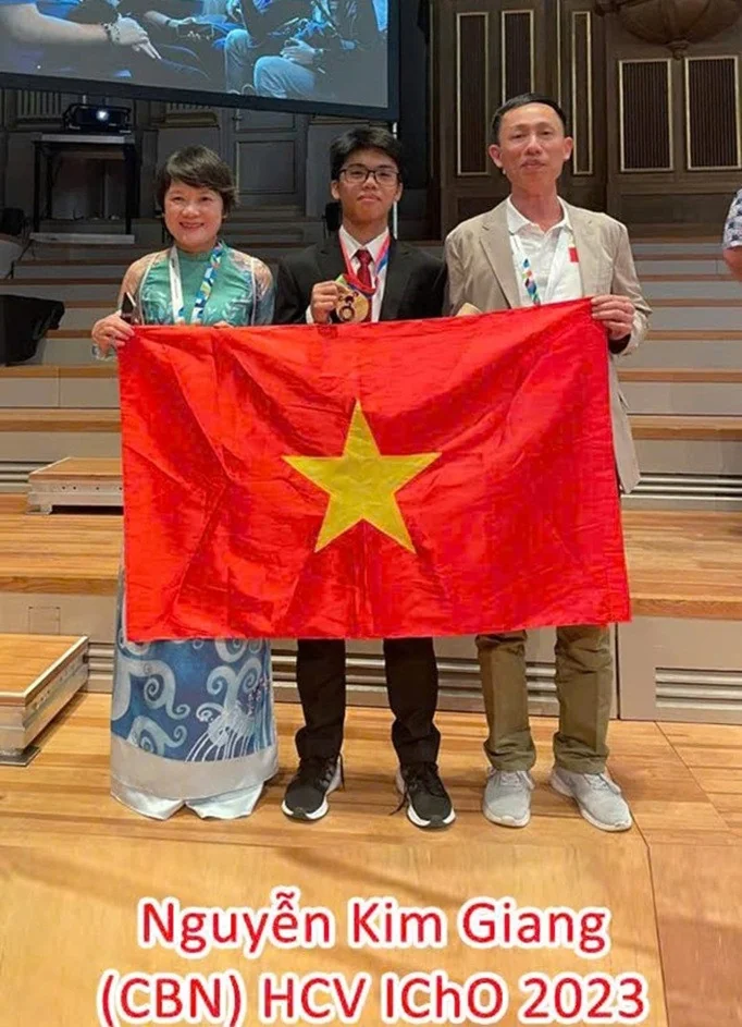 25-1753399099-ngoi-truong-3-nam-lien-co-hoc-sinh-gianh-huy-chuong-vang-olympic-hoa-hoc-quoc-te.webp