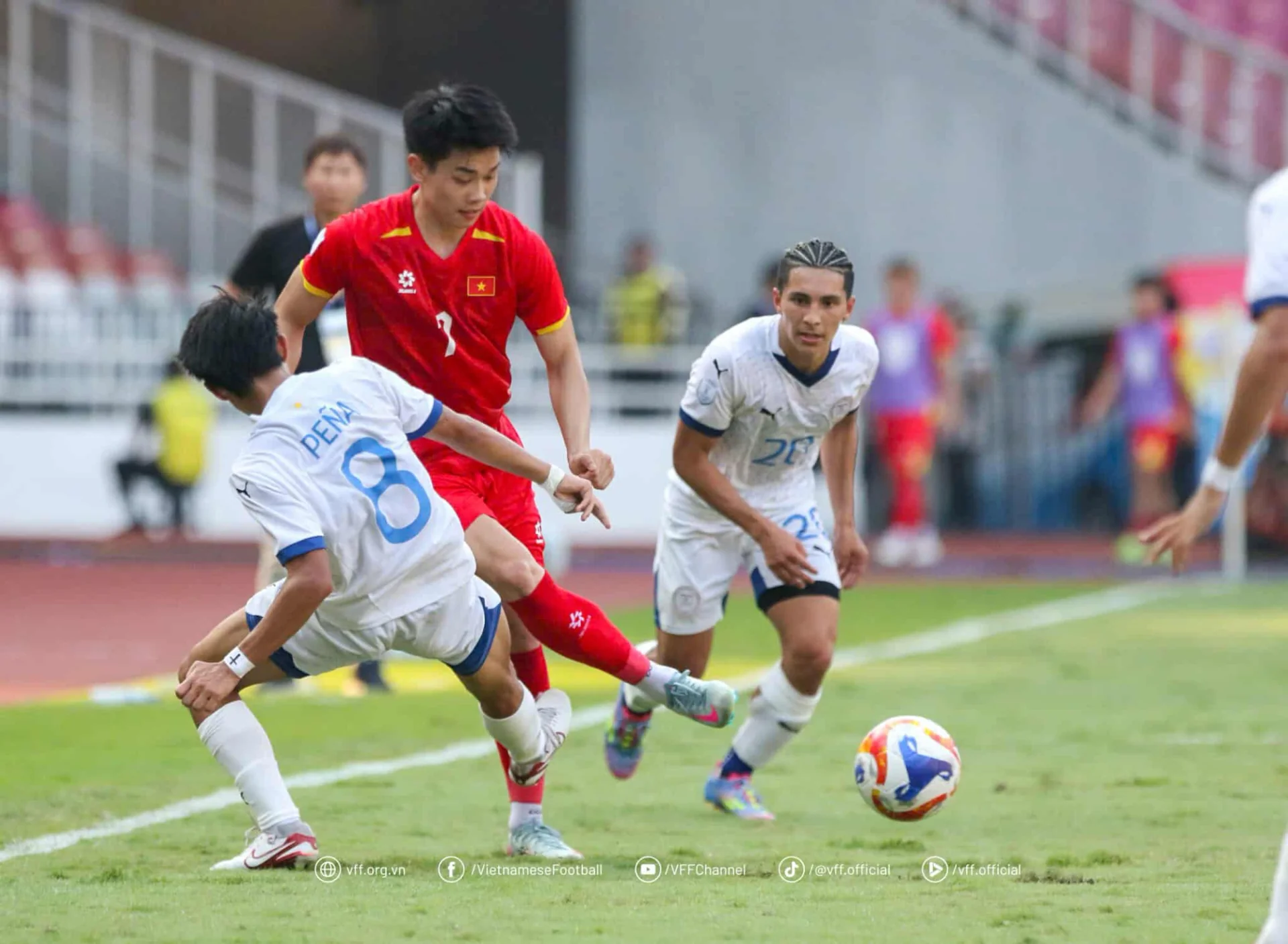 25-1753442212-xuan-bac-lap-cong-u23-viet-nam-nguoc-dong-dang-cap-tien-vao-chung-ket-dong-nam-a.webp
