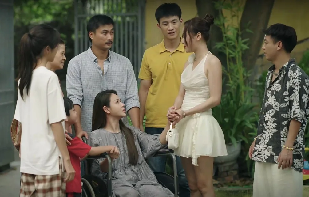 26-1753496063-khan-gia-mat-kien-nhan-voi-phim-co-ngoc-huyen.webp