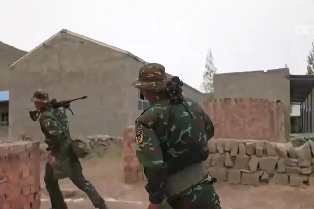 27-1753582767-video-quan-nhan-va-canh-sat-viet-nam-tranh-tai-tai-cuoc-thi-ban-tia-o-trung-quoc.webp