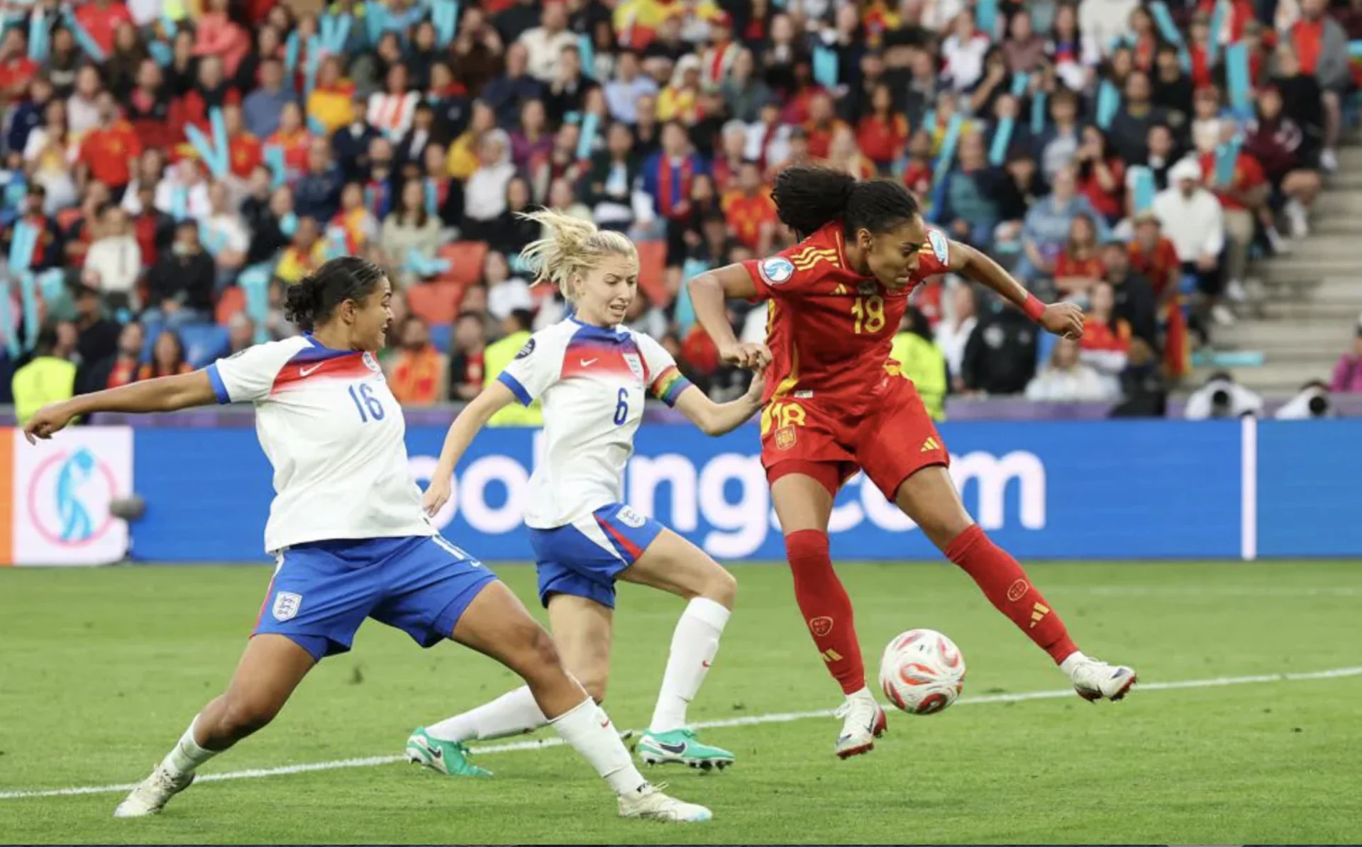 Euro 2025: Thắng Tây Ban Nha ở loạt 11 m, tuyển Anh nghẹt thở bảo vệ ngôi Hậu- Ảnh 3.