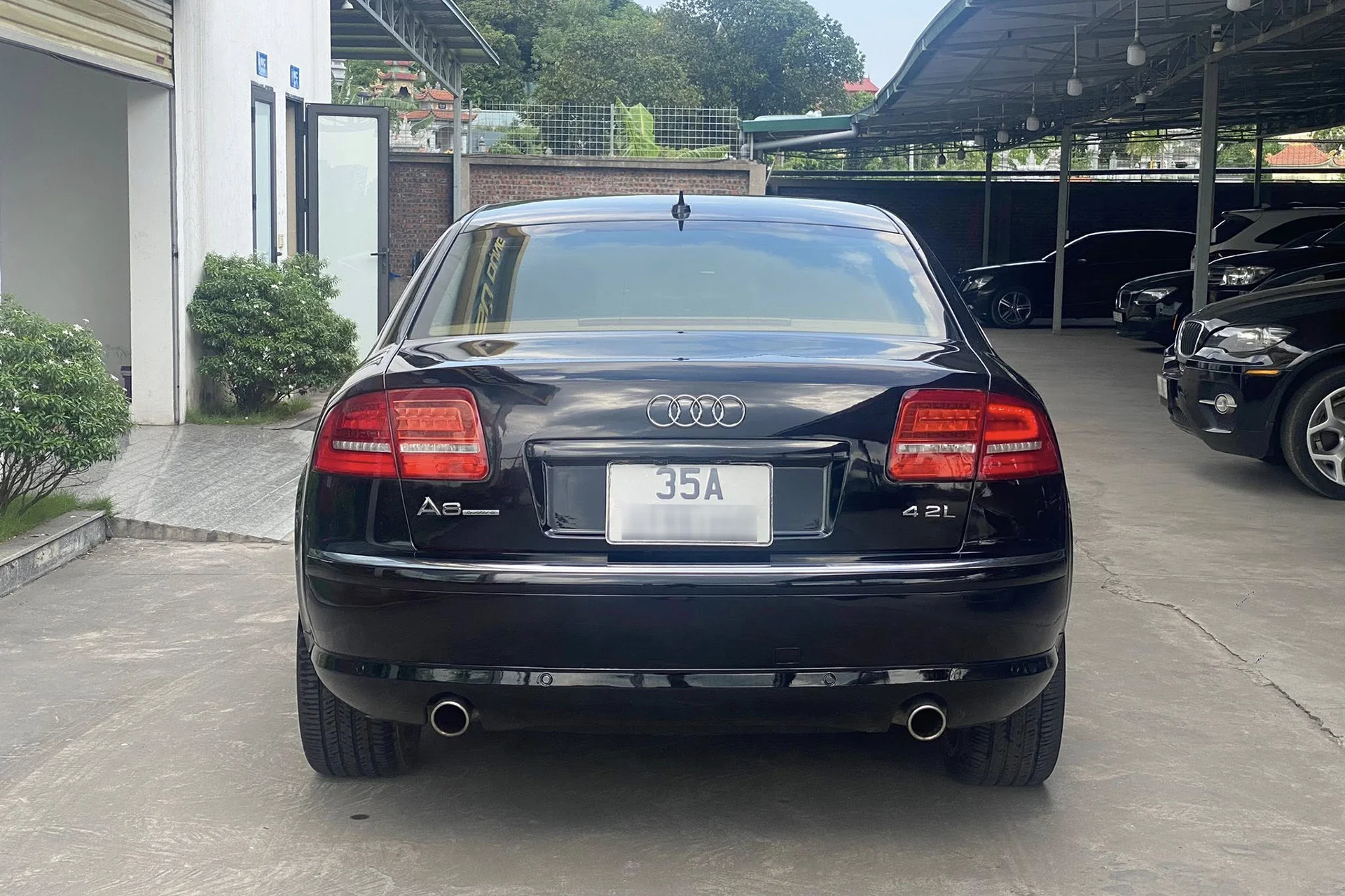 28-1753670802-xe-sang-audi-a8l-nhap-duc-ban-gia-re-hon-xe-co-kia-morning-tien-nghi-nhu-xe-moi.webp