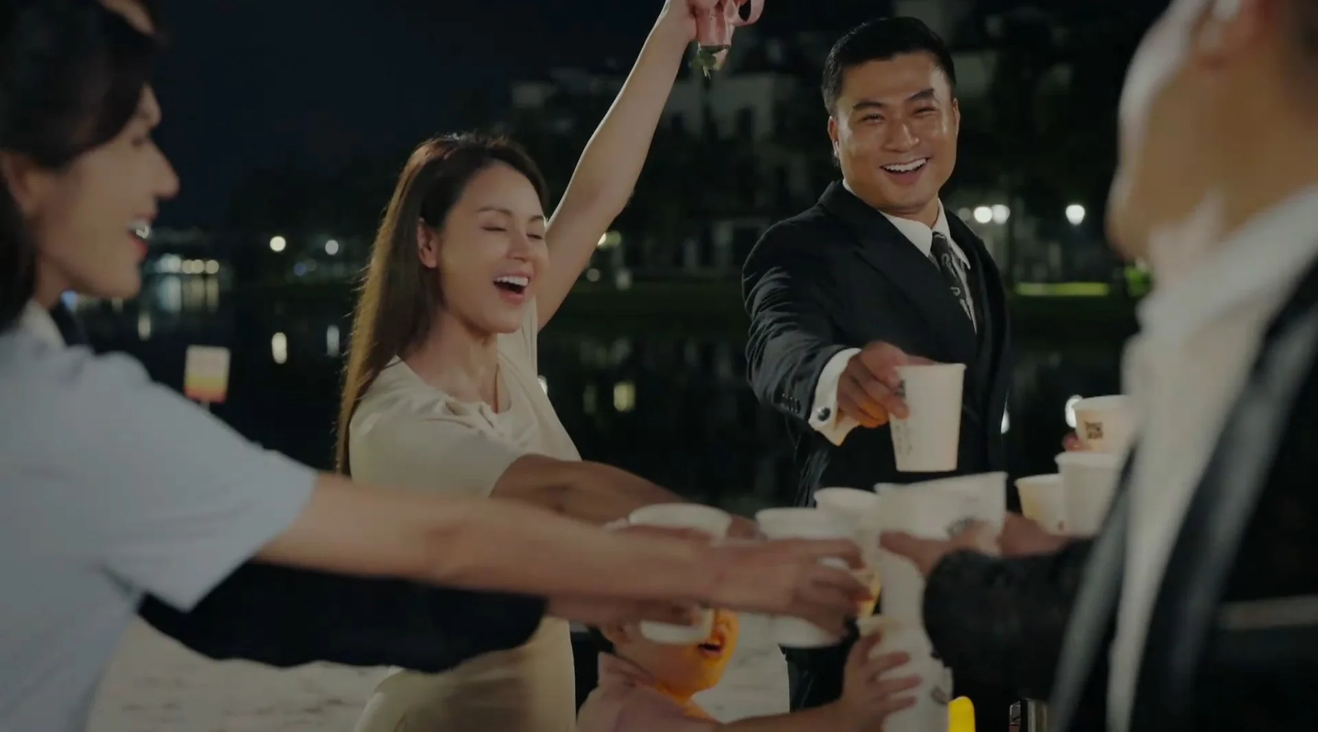 Phim Việt giờ vàng kết thúc như trò cười, ai thích đày đọa bản thân thì hẵng xem- Ảnh 2.