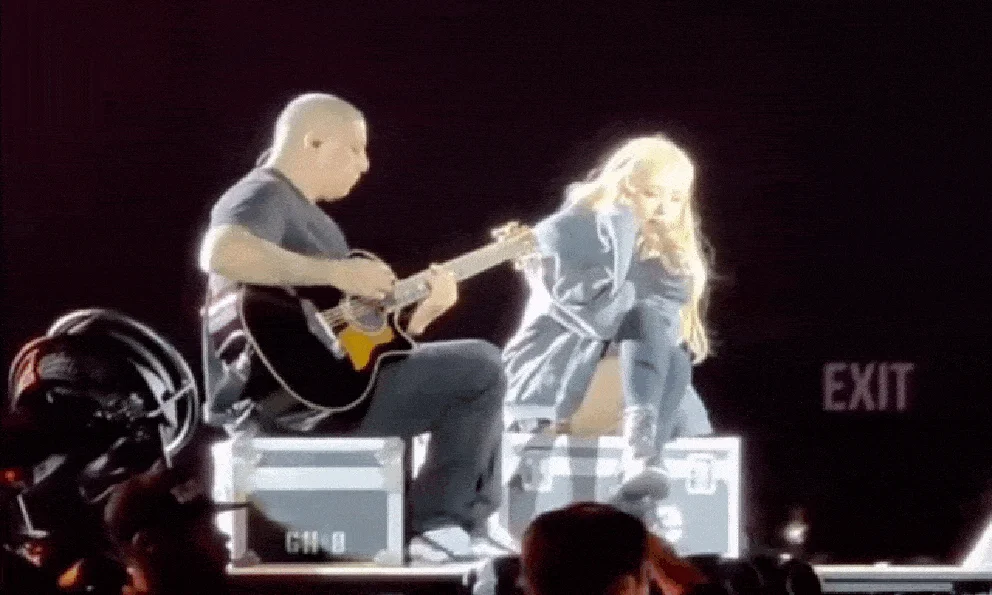 Rosé (BLACKPINK) bị quấy rối kinh hoàng ngay giữa concert, hàng vạn fan lên tiếng phẫn nộ- Ảnh 5.