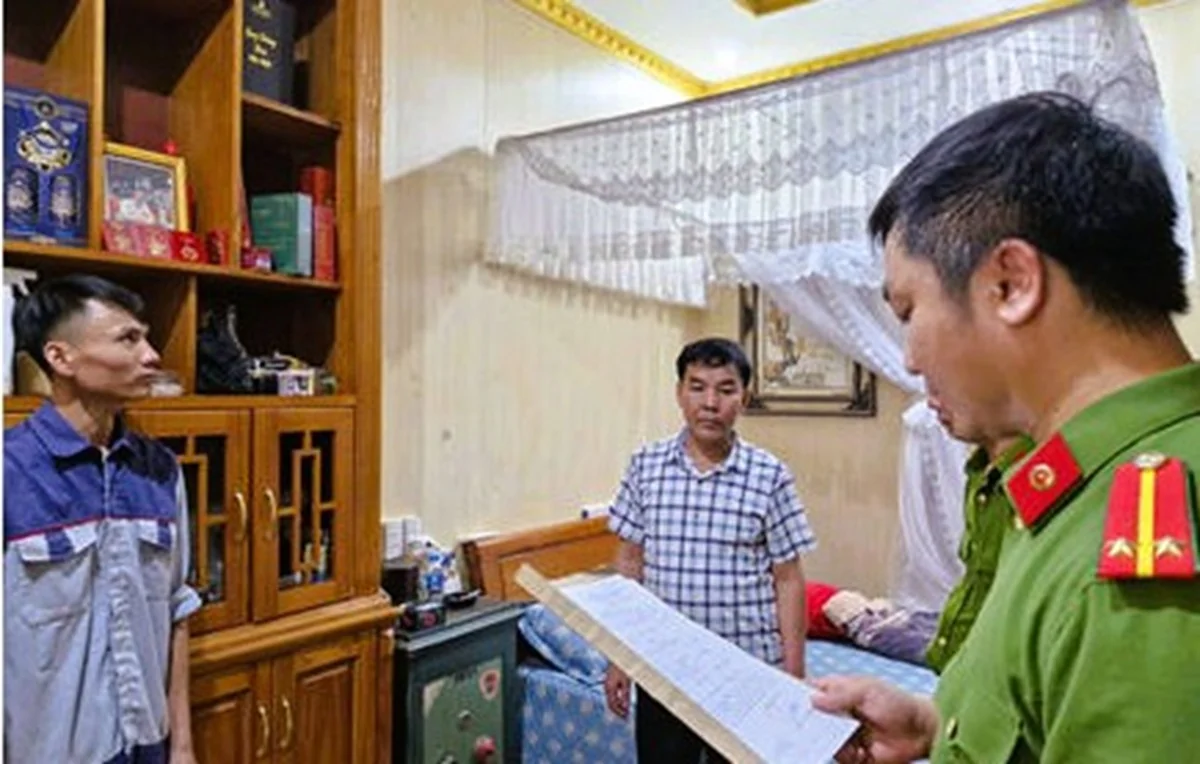 Thủ nhang ngôi đền nổi tiếng ở Thanh Hóa bị triệu tập, khám xét về tội đánh bạc, tổ chức đánh bạc- Ảnh 1.